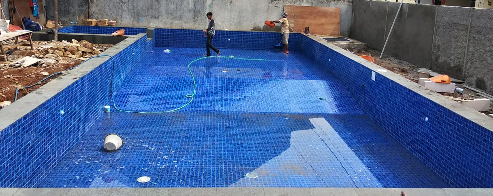 kontraktor kolam renang